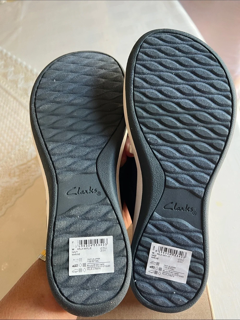 Clarks Cloudsteppers Black Padded Thong Sandals NWT